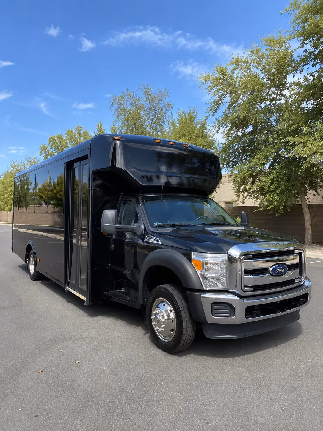 Bridgeport Birthday, Sweet 16, & Quinceañera Transportation party bus exterior