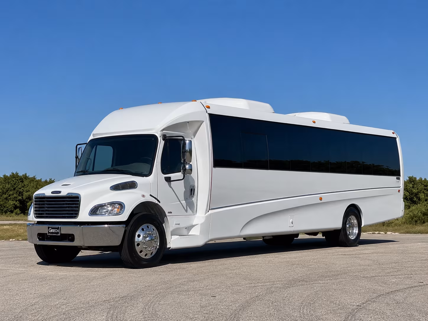 Bridgeport Birthday, Sweet 16, & Quinceañera Transportation party bus exterior