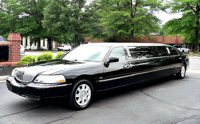 Bridgeport 8 Passenger Limo